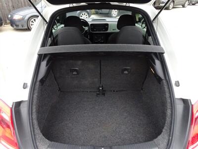 2012 Volkswagen Beetle Turbo PZEV   - Photo 49 - Cincinnati, OH 45255