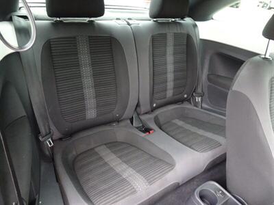 2012 Volkswagen Beetle Turbo PZEV   - Photo 24 - Cincinnati, OH 45255