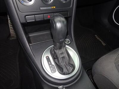 2012 Volkswagen Beetle Turbo PZEV   - Photo 41 - Cincinnati, OH 45255