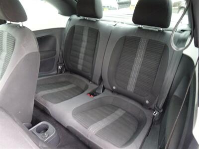 2012 Volkswagen Beetle Turbo PZEV   - Photo 31 - Cincinnati, OH 45255