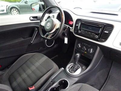 2012 Volkswagen Beetle Turbo PZEV   - Photo 17 - Cincinnati, OH 45255