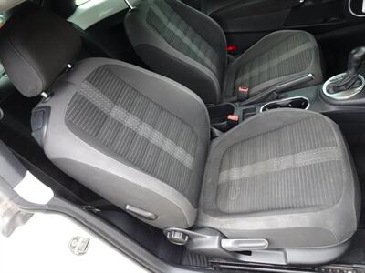 2012 Volkswagen Beetle Turbo PZEV   - Photo 21 - Cincinnati, OH 45255