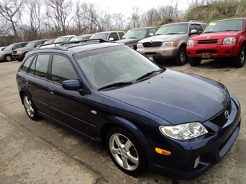 2002 Mazda Protege5   - Photo 1 - Cincinnati, OH 45255