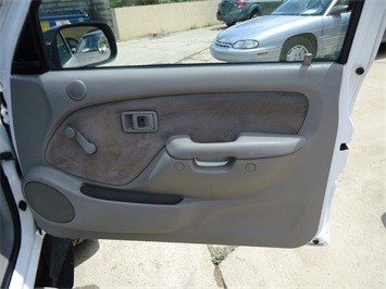 2003 Toyota Tacoma   - Photo 20 - Cincinnati, OH 45255