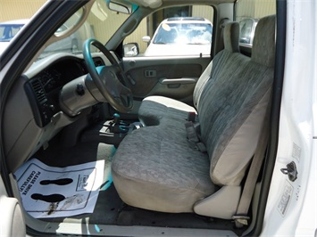 2003 Toyota Tacoma   - Photo 14 - Cincinnati, OH 45255