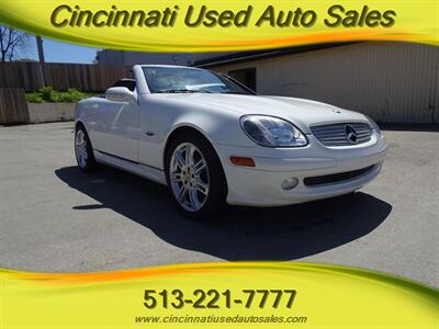 2004 Mercedes-Benz SLK 230 Kompressor  2.3L I4 RWD - Photo 1 - Cincinnati, OH 45255