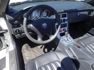 2004 Mercedes-Benz SLK 230 Kompressor  2.3L I4 RWD - Photo 9 - Cincinnati, OH 45255