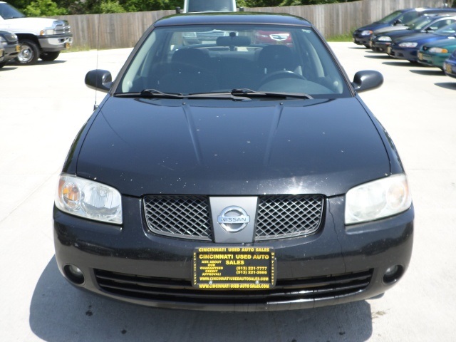 2005 Nissan Sentra 1.8 S - Photo 2 - Cincinnati, OH 45255