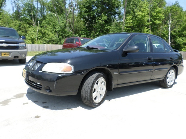 2005 Nissan Sentra 1.8 S - Photo 11 - Cincinnati, OH 45255