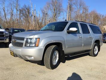 2011 Chevrolet Suburban LT 1500   - Photo 11 - Cincinnati, OH 45255