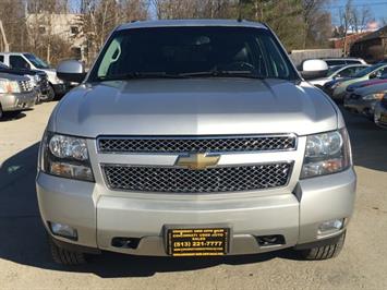 2011 Chevrolet Suburban LT 1500   - Photo 2 - Cincinnati, OH 45255