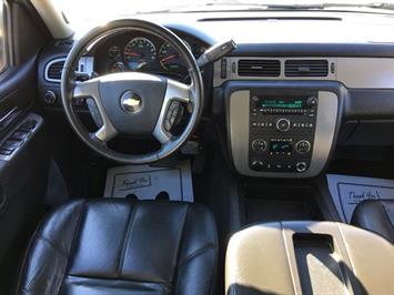 2011 Chevrolet Suburban LT 1500   - Photo 14 - Cincinnati, OH 45255