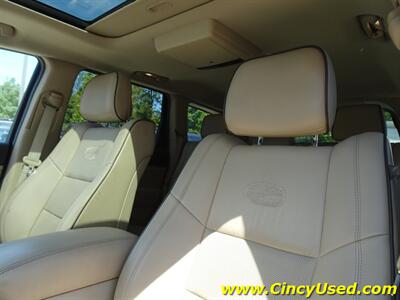 2011 Jeep Grand Cherokee Overland Summit - Photo 11 - Cincinnati, OH 45255