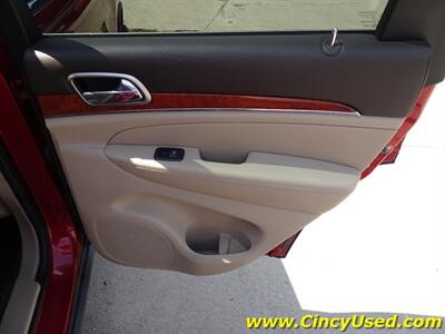 2011 Jeep Grand Cherokee Overland Summit - Photo 34 - Cincinnati, OH 45255