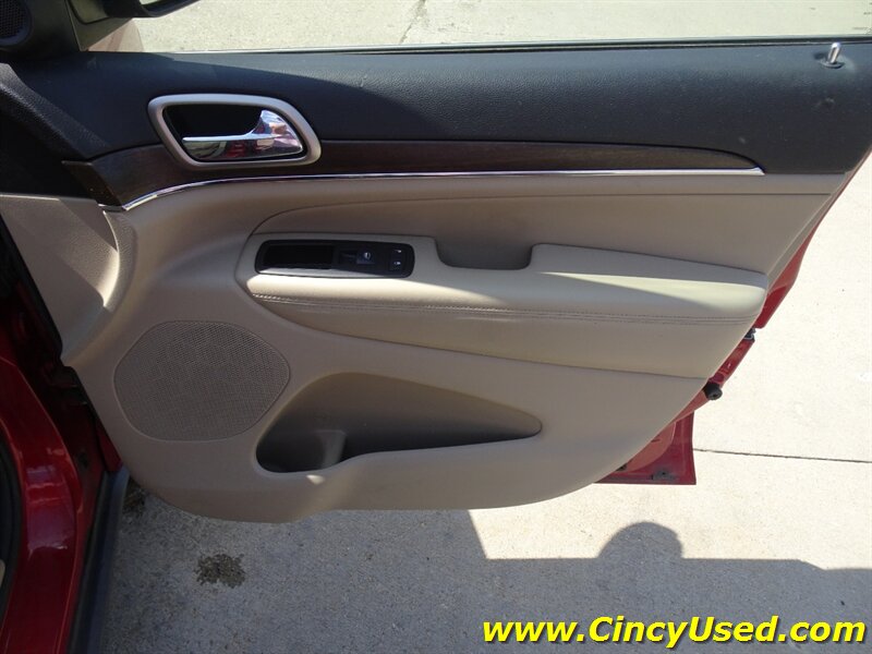 2011 Jeep Grand Cherokee Overland Summit - Photo 35 - Cincinnati, OH 45255