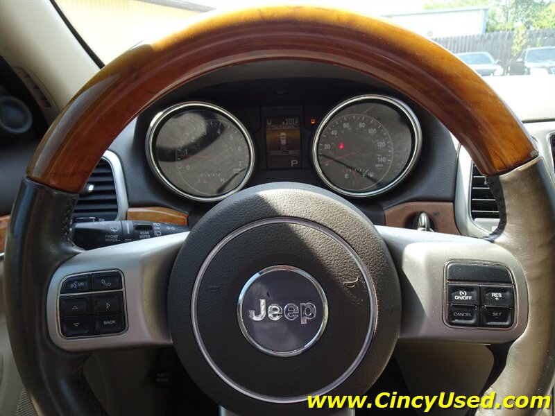 2011 Jeep Grand Cherokee Overland Summit - Photo 21 - Cincinnati, OH 45255