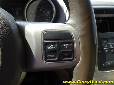 2011 Jeep Grand Cherokee Overland Summit - Photo 23 - Cincinnati, OH 45255