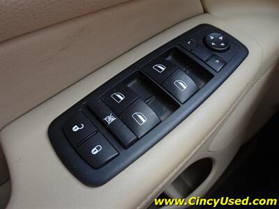 2011 Jeep Grand Cherokee Overland Summit - Photo 25 - Cincinnati, OH 45255
