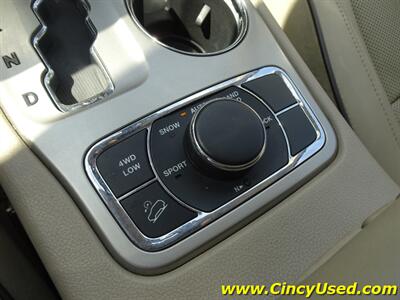 2011 Jeep Grand Cherokee Overland Summit - Photo 18 - Cincinnati, OH 45255