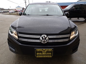 2013 Volkswagen Tiguan S   - Photo 2 - Cincinnati, OH 45255