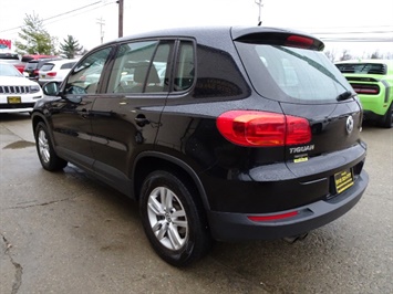 2013 Volkswagen Tiguan S   - Photo 11 - Cincinnati, OH 45255