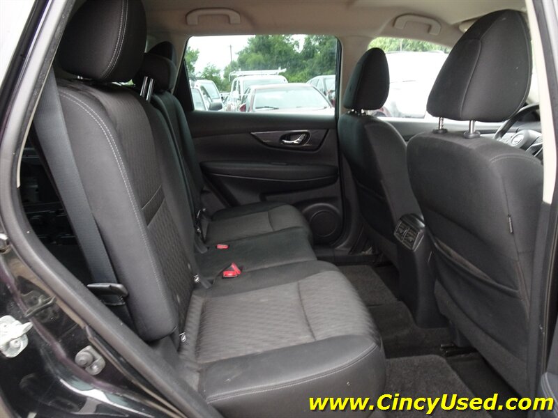 2018 Nissan Rogue S - Photo 14 - Cincinnati, OH 45255