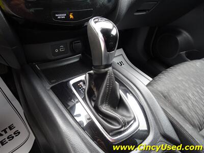 2018 Nissan Rogue S - Photo 17 - Cincinnati, OH 45255
