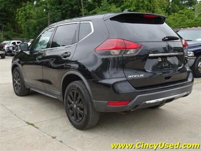 2018 Nissan Rogue S - Photo 9 - Cincinnati, OH 45255