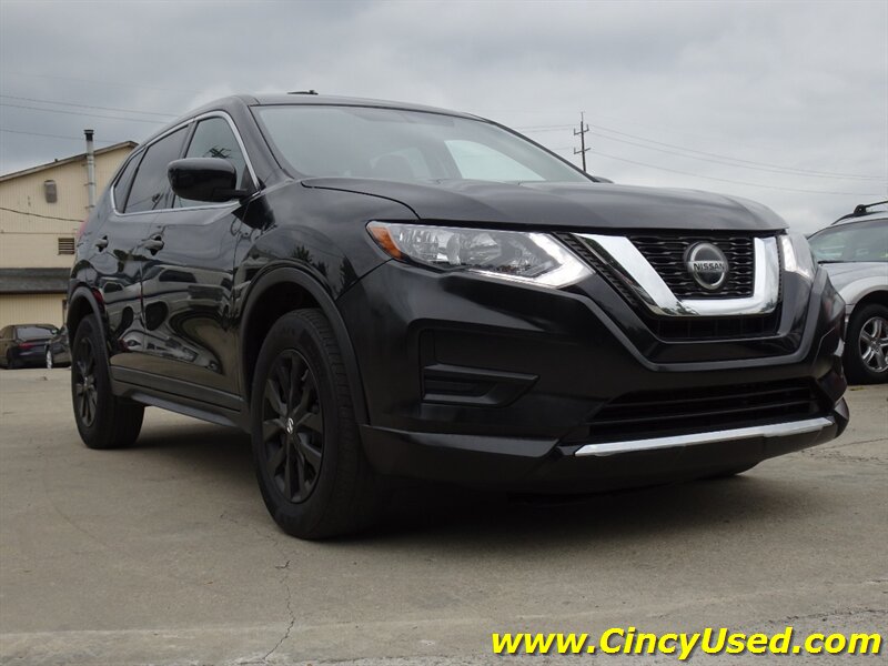 2018 Nissan Rogue S - Photo 4 - Cincinnati, OH 45255