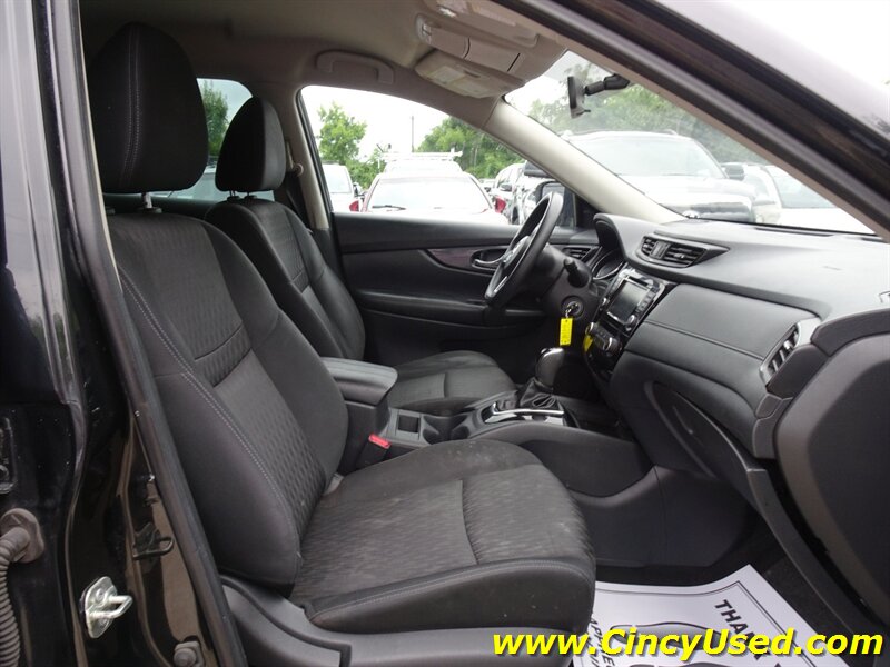 2018 Nissan Rogue S - Photo 16 - Cincinnati, OH 45255