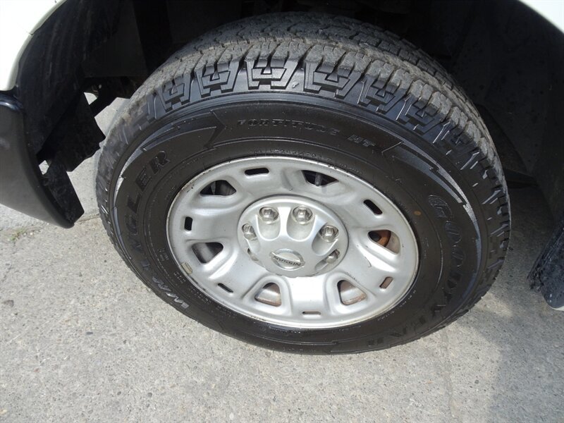 2013 Nissan NV Cargo 2500 HD S   - Photo 30 - Cincinnati, OH 45255