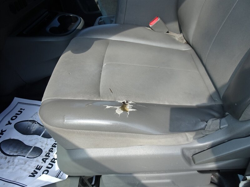 2013 Nissan NV Cargo 2500 HD S   - Photo 13 - Cincinnati, OH 45255