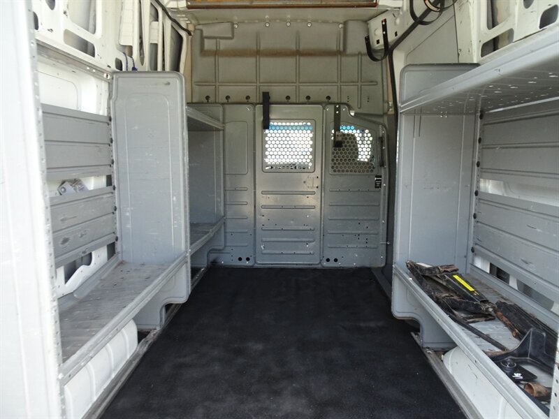 2013 Nissan NV Cargo 2500 HD S   - Photo 16 - Cincinnati, OH 45255
