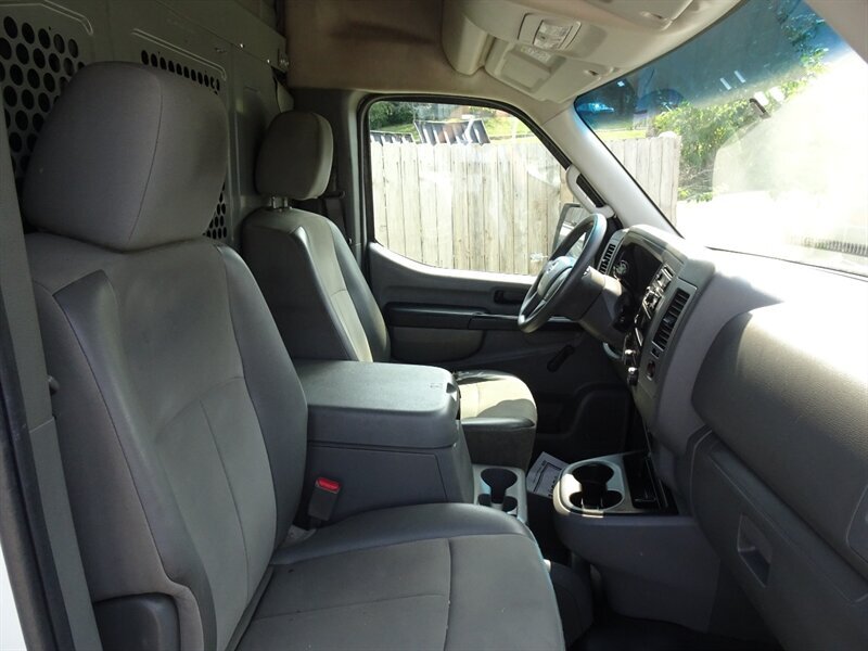 2013 Nissan NV Cargo 2500 HD S   - Photo 10 - Cincinnati, OH 45255