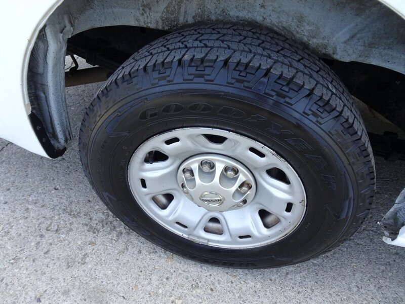 2013 Nissan NV Cargo 2500 HD S   - Photo 31 - Cincinnati, OH 45255