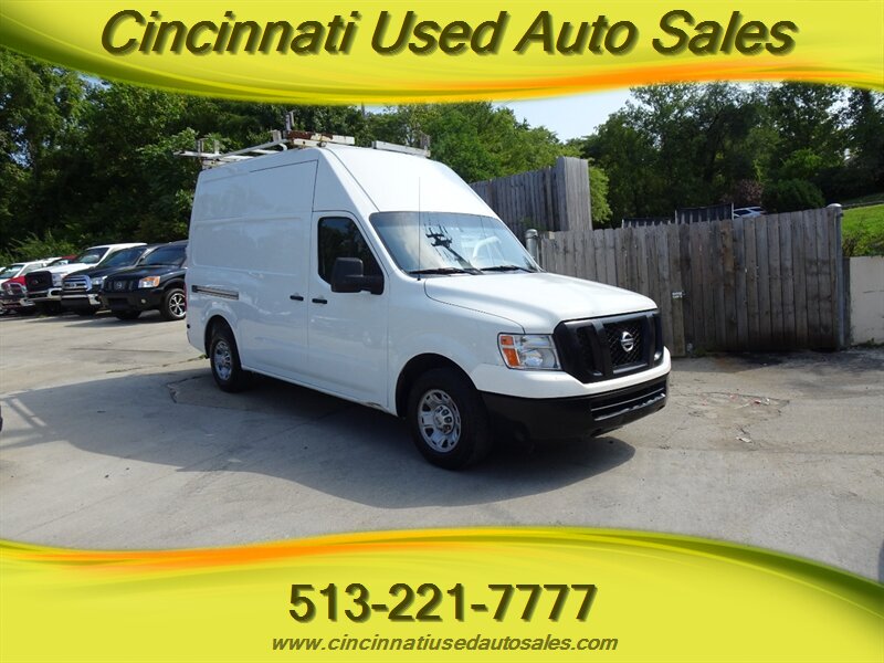 2013 Nissan NV Cargo 2500 HD S   - Photo 1 - Cincinnati, OH 45255