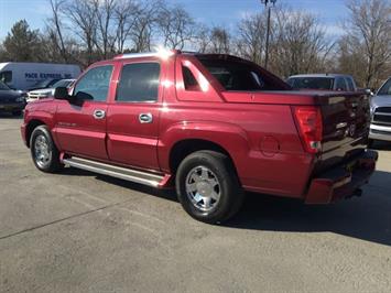 2005 Cadillac Escalade EXT   - Photo 4 - Cincinnati, OH 45255