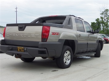 2003 Chevrolet Avalanche 1500   - Photo 13 - Cincinnati, OH 45255