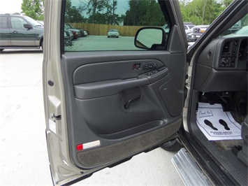 2003 Chevrolet Avalanche 1500   - Photo 23 - Cincinnati, OH 45255