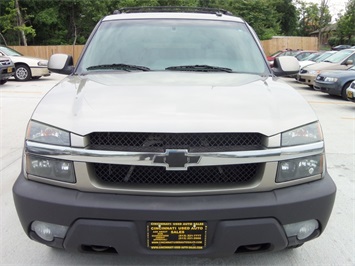 2003 Chevrolet Avalanche 1500   - Photo 2 - Cincinnati, OH 45255