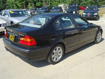 2002 BMW 325xi   - Photo 6 - Cincinnati, OH 45255