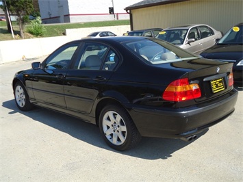 2002 BMW 325xi   - Photo 4 - Cincinnati, OH 45255