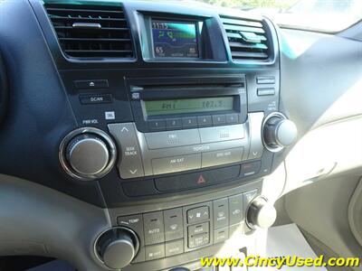 2009 Toyota Highlander Sport  3.5L V6 AWD - Photo 18 - Cincinnati, OH 45255