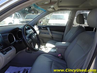 2009 Toyota Highlander Sport  3.5L V6 AWD - Photo 11 - Cincinnati, OH 45255