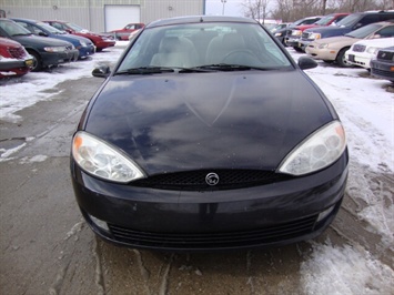 2002 Mercury Cougar   - Photo 2 - Cincinnati, OH 45255