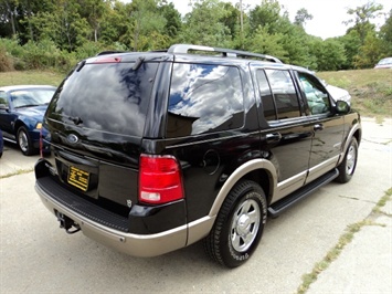 2002 Ford Explorer Eddie Bauer   - Photo 11 - Cincinnati, OH 45255