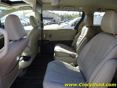 2012 Toyota Sienna XLE 7-Passenger  3.5L V6 AWD - Photo 21 - Cincinnati, OH 45255