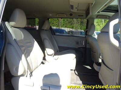 2012 Toyota Sienna XLE 7-Passenger  3.5L V6 AWD - Photo 24 - Cincinnati, OH 45255