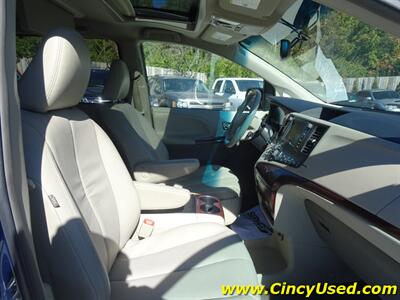 2012 Toyota Sienna XLE 7-Passenger  3.5L V6 AWD - Photo 29 - Cincinnati, OH 45255