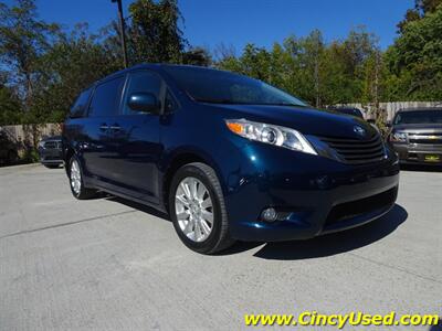 2012 Toyota Sienna XLE 7-Passenger  3.5L V6 AWD - Photo 2 - Cincinnati, OH 45255